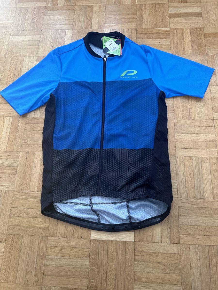 Canottiere & Pantaloni: Protective P-Transform Biketrikot, hellblau, S – Nuovo e nell'imballaggio originale da Neuchatel venduto da feta_ze