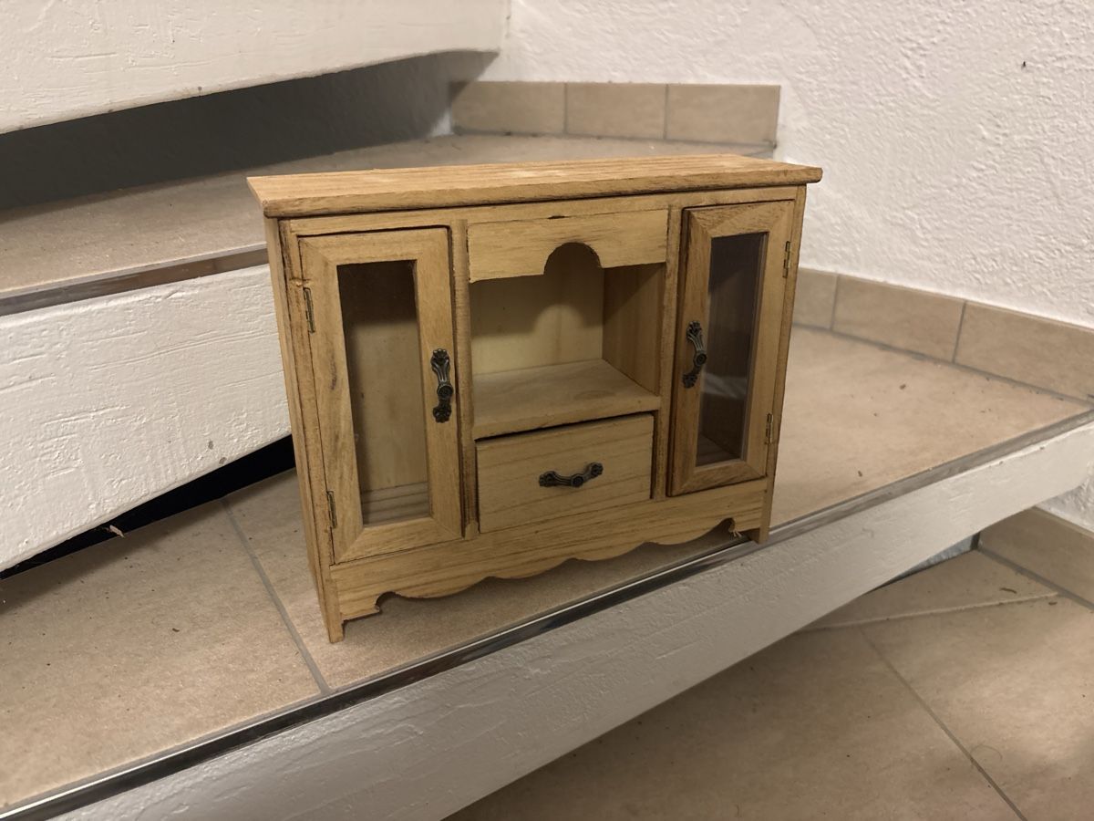 Case e mobili per bambole: Puppenschrank  – Usato da Wil ZH venduto da Pfisti87
