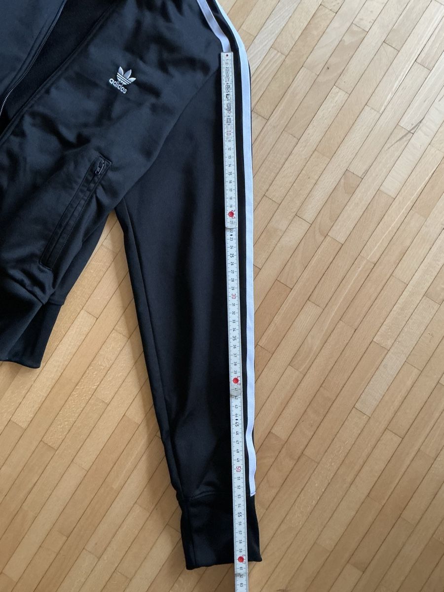 Adidas Giacche: Adidas firebird jacke schwarz – Usato da Ostermundigen venduto da Kavala4 2