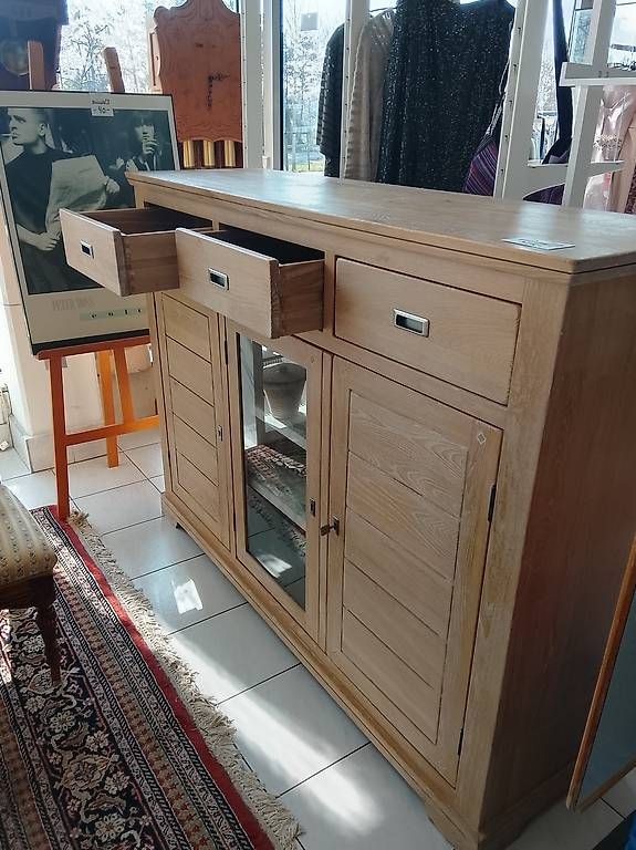 Kommoden: Dekoratives Highboard, Nadelholz massiv – Gebraucht aus Neuhausen am Rheinfall von galleria13 2