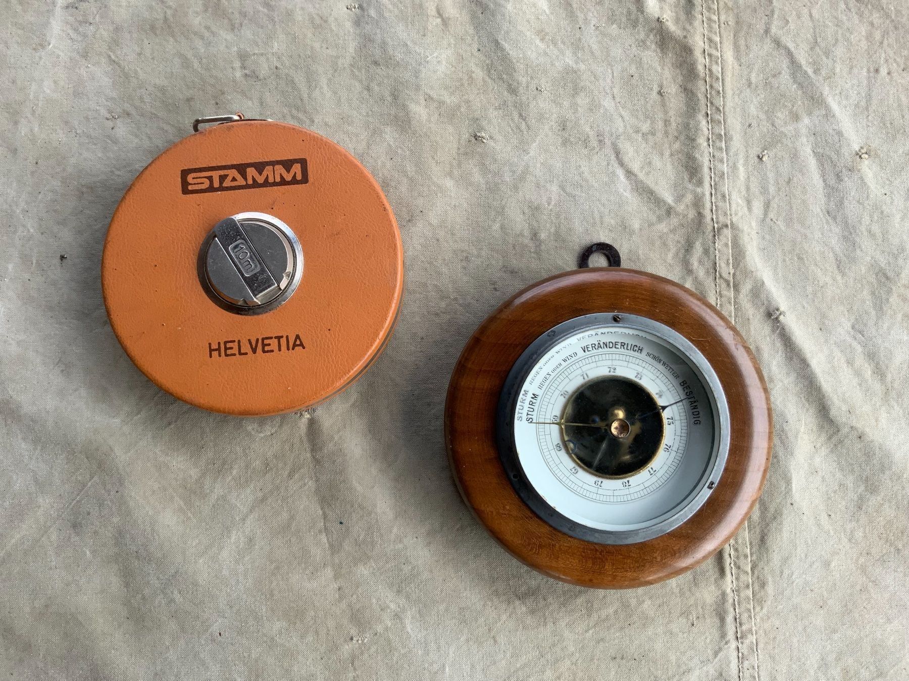 Altri elettrodomestici e apparecchi d’epoca: Barometer und Vintage Messband – Usato da Feldbach venduto da Olive1