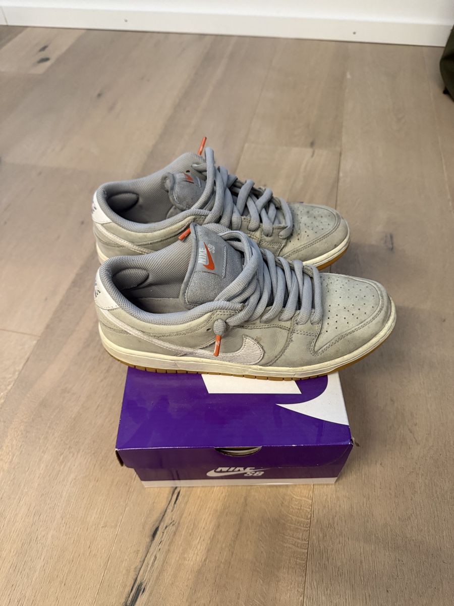Nike Scarpe da uomo: Nike SB Dunk Low gris état acceptable – Usato da Venthône venduto da No_broc 2