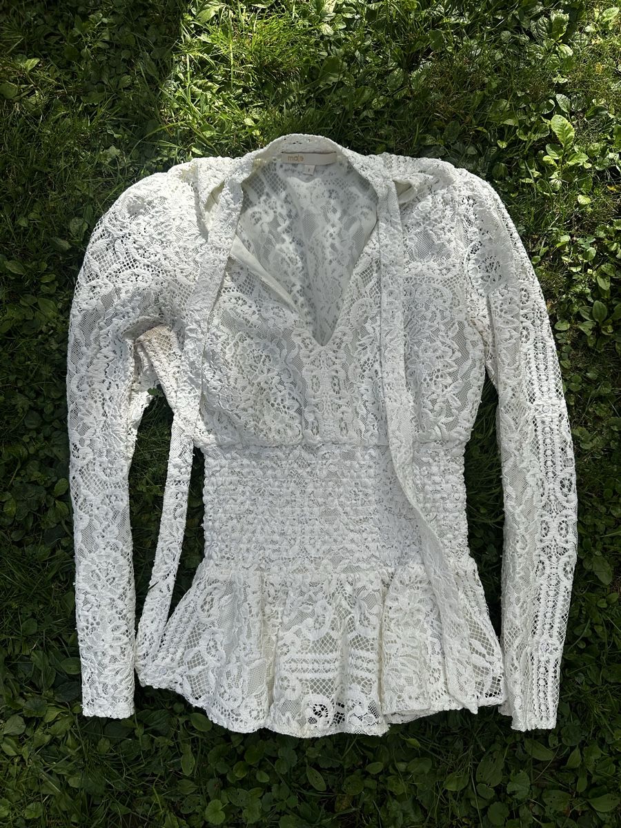 Maje Top: Maje Bluse weiss Spitze langarm T 1 – Usato da Luzern venduto da tiz_s8x8