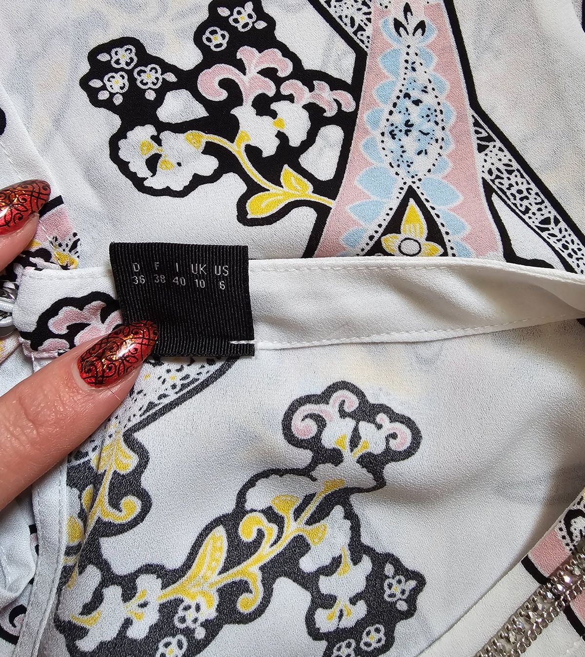 S.Oliver Camicette: S.Oliver Black Label Bluse / Blusen Shirt gemustert Gr. 36 – Nuovo (secondo la descrizione) da Füllinsdorf venduto da Sunnebliemli7 5