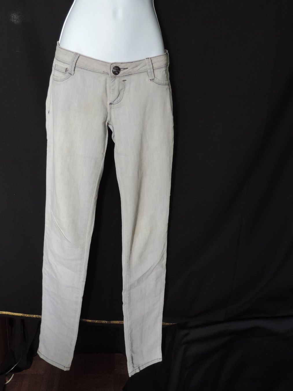 Jeans: jeans stretch gris – D'occasion à Genève par Axelle333 2
