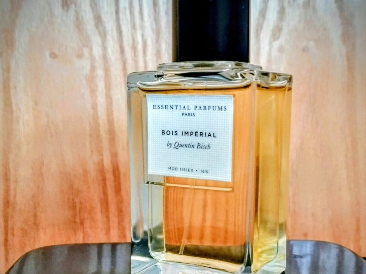 Parfums & Eau de Toilette: Essential Parfums Bois Impérial décant 2 ml – Neuf (Voir description) à Meyrin par Al_Andulsi