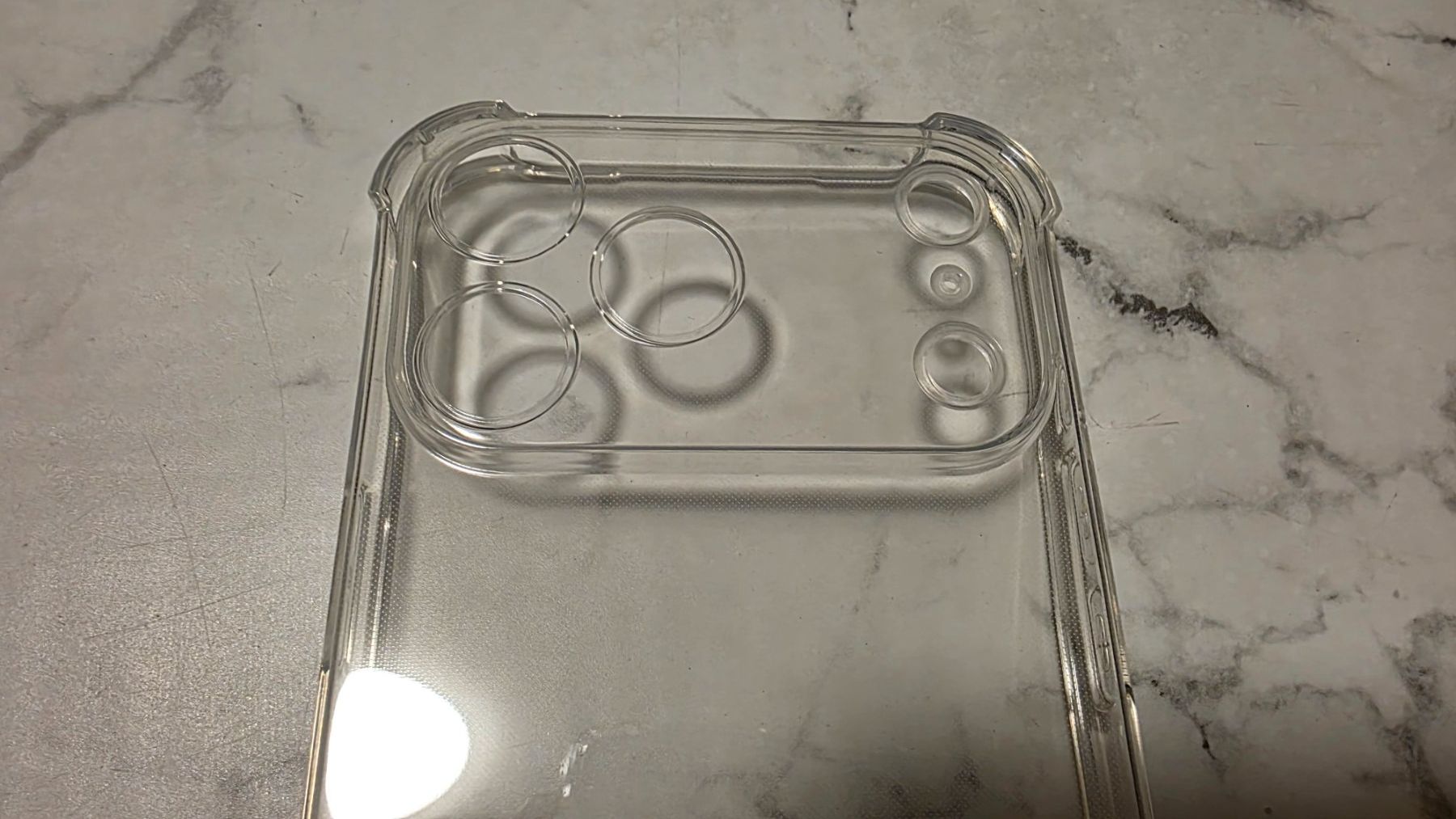 Apple Cover & Protezioni schermo: Iphone 17 Pro Max Cover / Hülle aus Silikon transparent – Nuovo e nell'imballaggio originale da Kreuzlingen venduto da RahMal 4