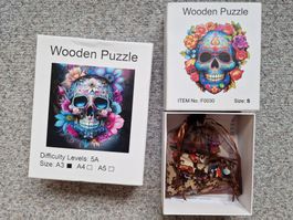 2 Wooden Puzzle Holz Skull/Totenkopf