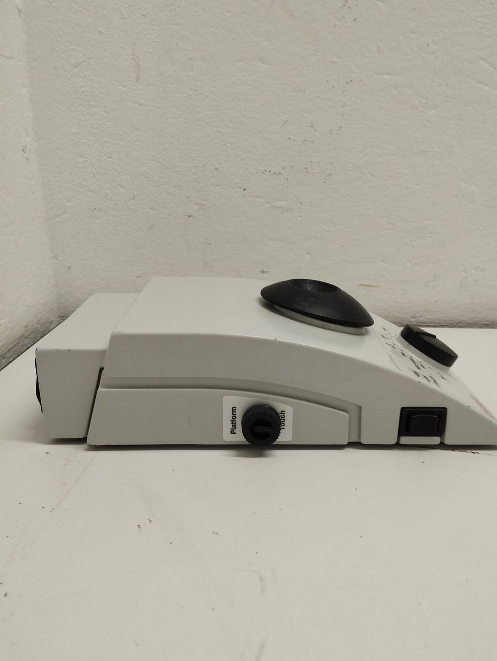 Accessori da laboratorio: Desaga MM1 Vortexer – Usato da Niederdorf venduto da LeptonAG_Labor 3