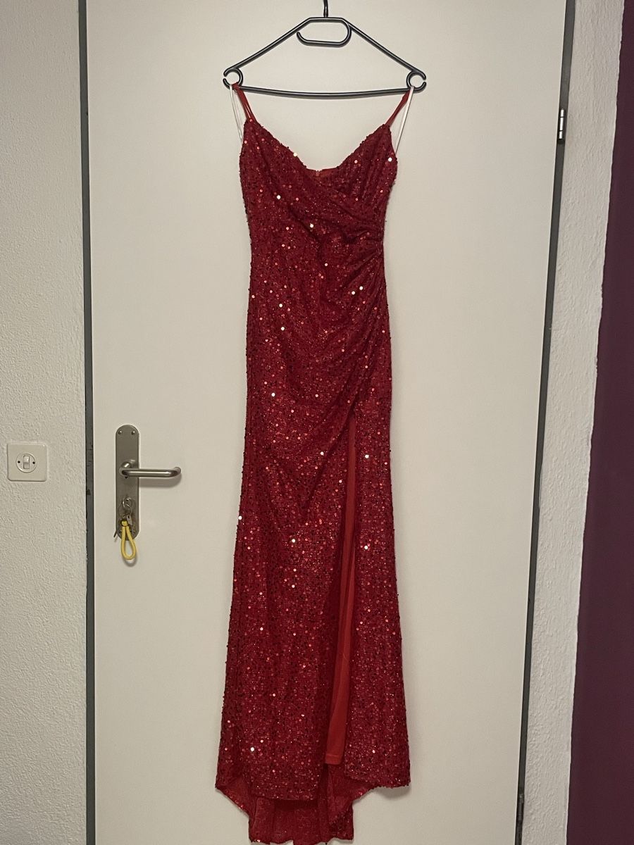 Robes: Kleid – Neuf (Voir description) à Gossau ZH par Lavinia07