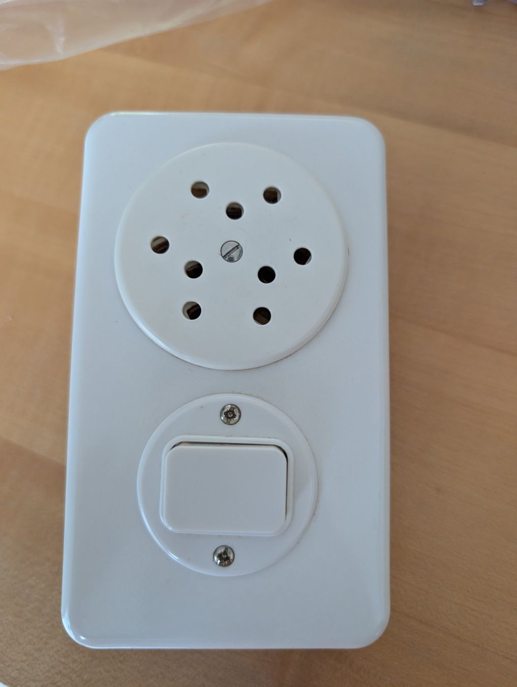 Stecker: Steckdose 3-fach / Schalter – Gebraucht aus Wermatswil von Urs8615