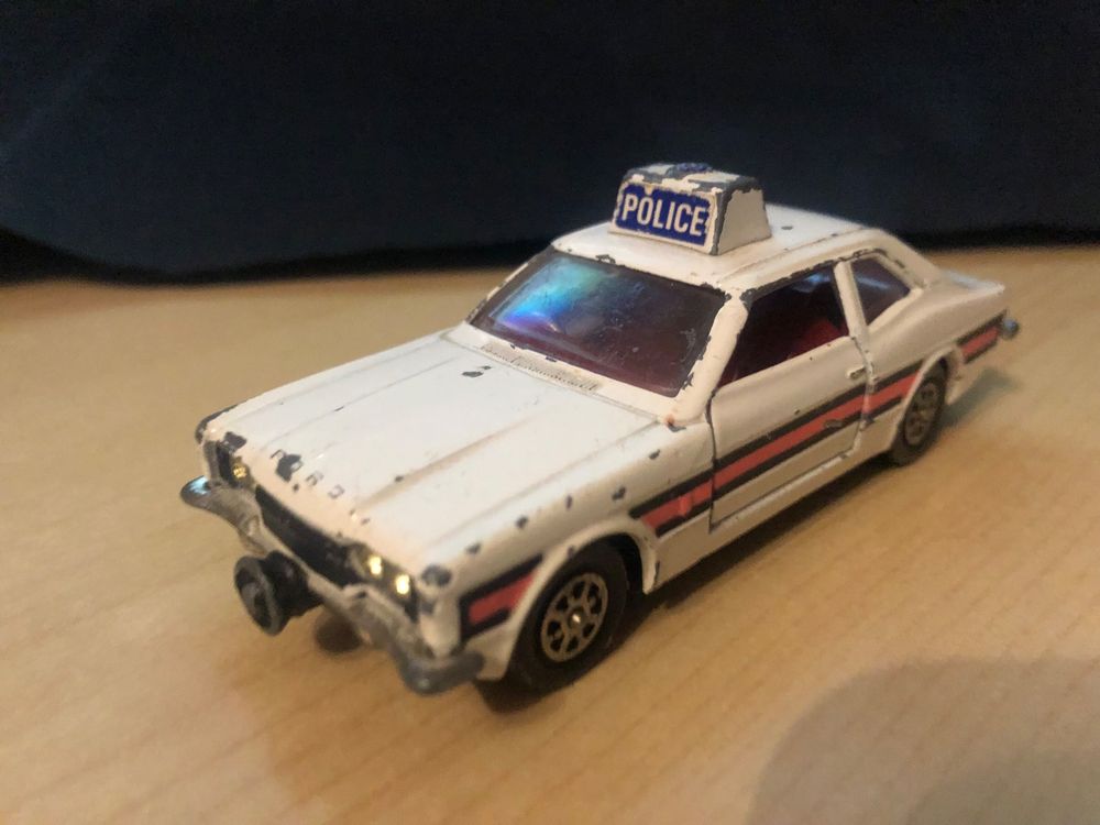 Corgi Ford Cortina GXL 1/43 – Bordeaux Toit Noir, Miniature Neuve UK