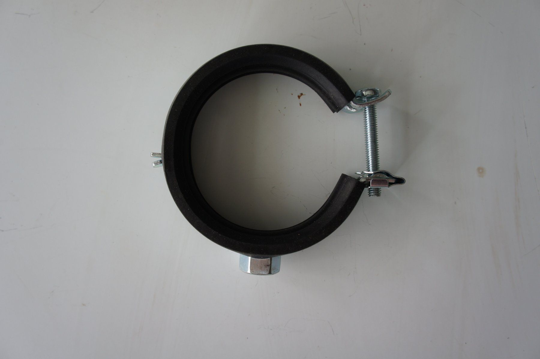 Fixations: Rohrschellen 52-56 mm – D'occasion à Walzenhausen par OK_1
