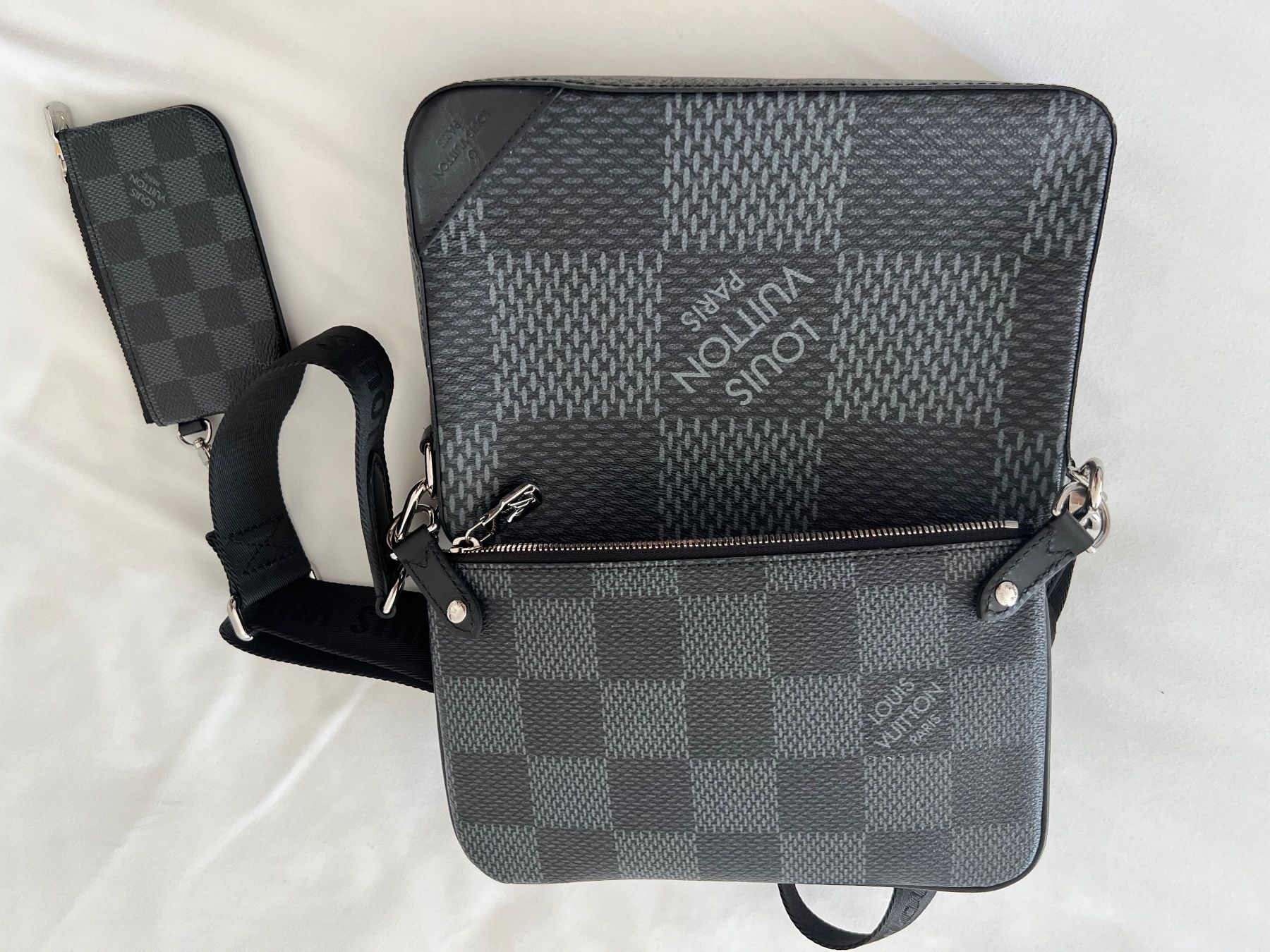 Louis Vuitton Borse: Louis Vuitton Tasche – Nuovo (secondo la descrizione) da Pratteln venduto da nik_h8yj 3
