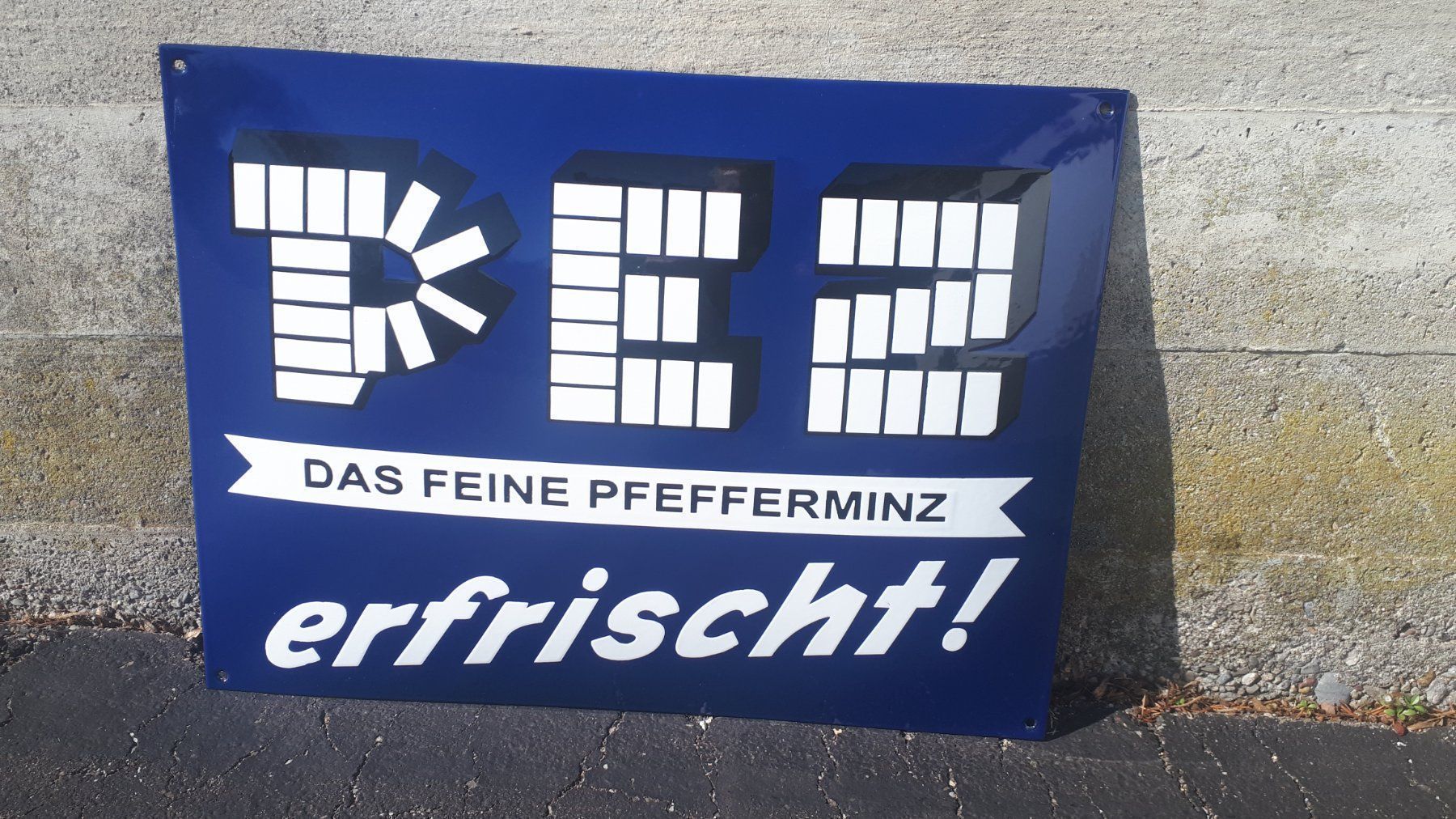 Insegne: Emailschild Pez – Usato da Zürich venduto da timbuktu03