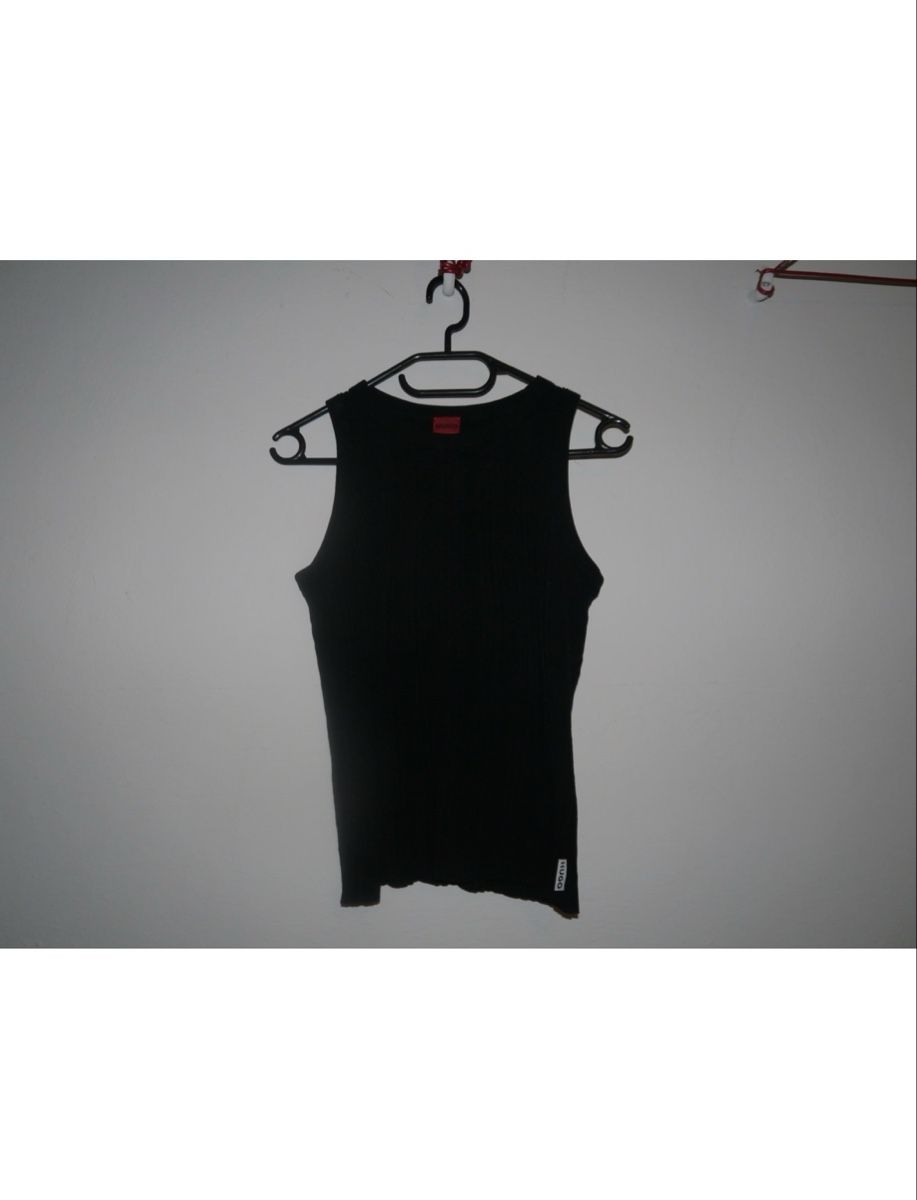Hugo Boss Tops: HUGO BOSS: Schwarzes Tanktop – Neuf (Voir description) à Bern par AnoukLouisa 1