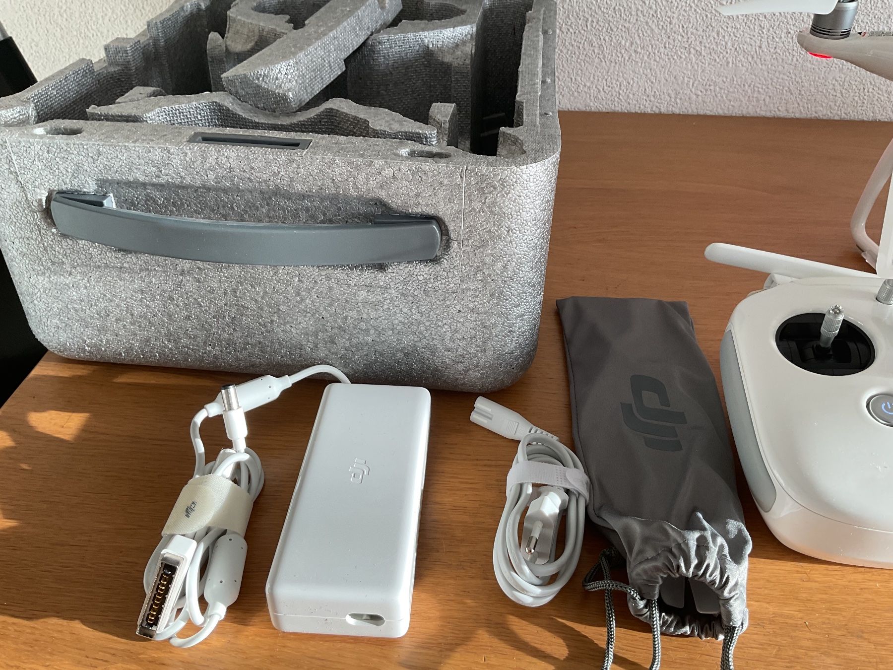 DJI Modellismo RC: DJI Phantom 4 – Nuovo (secondo la descrizione) da Torgon venduto da ber_8ktt 4