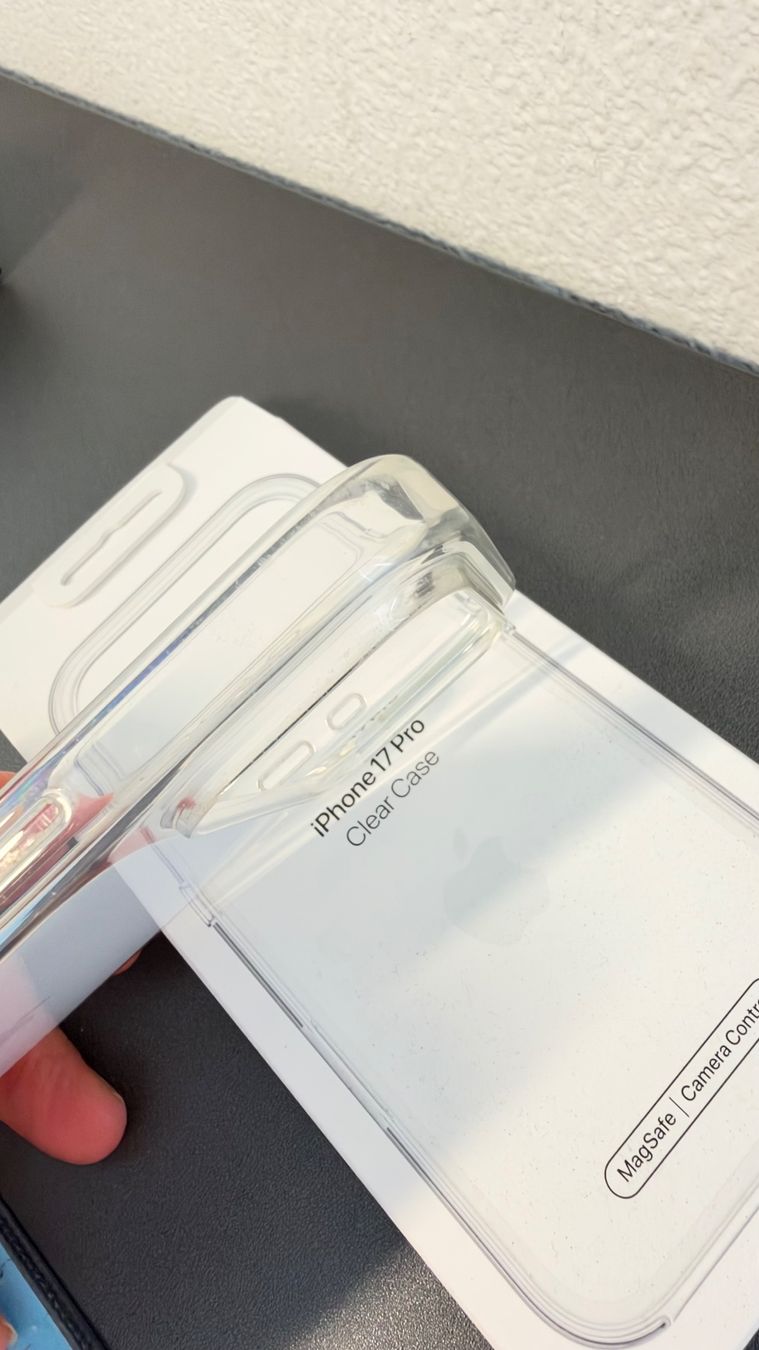Apple Cover & Protezioni schermo: iPhone 17 Pro Apple clear case – Usato da Lausanne venduto da Sittingredbull 2