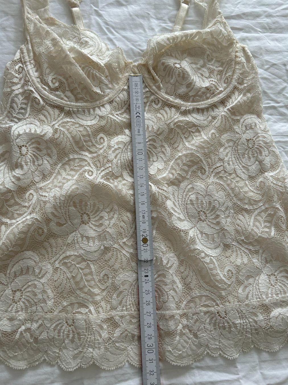 Altra biancheria intima: Elegantes beiges Bustier Dessous mit Spitze – Usato da Küsnacht ZH venduto da filo_fila8700 3