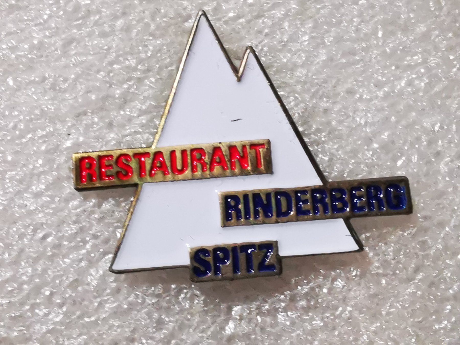 Placchette & Badge: Ansteckpin 146: Restaurant Rinderberg Spitz – Usato da Oppligen venduto da Pin-Fall-Shop