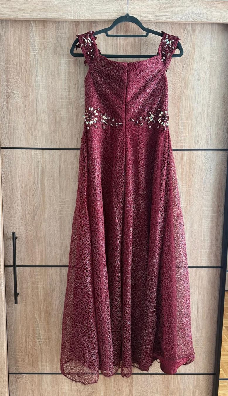 Kleider: Abendkleid Bordeaux – Gebraucht aus Chur von b58340 1