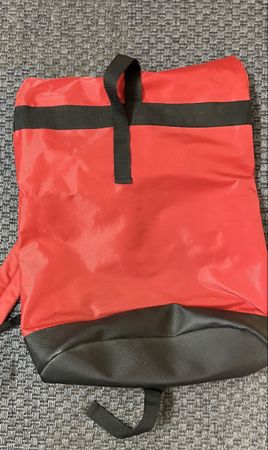Roter, wasserdichter Rucksack - neuwertig!