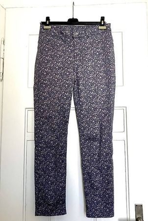 neuwertige stretchige Hose von Calzedonia,m