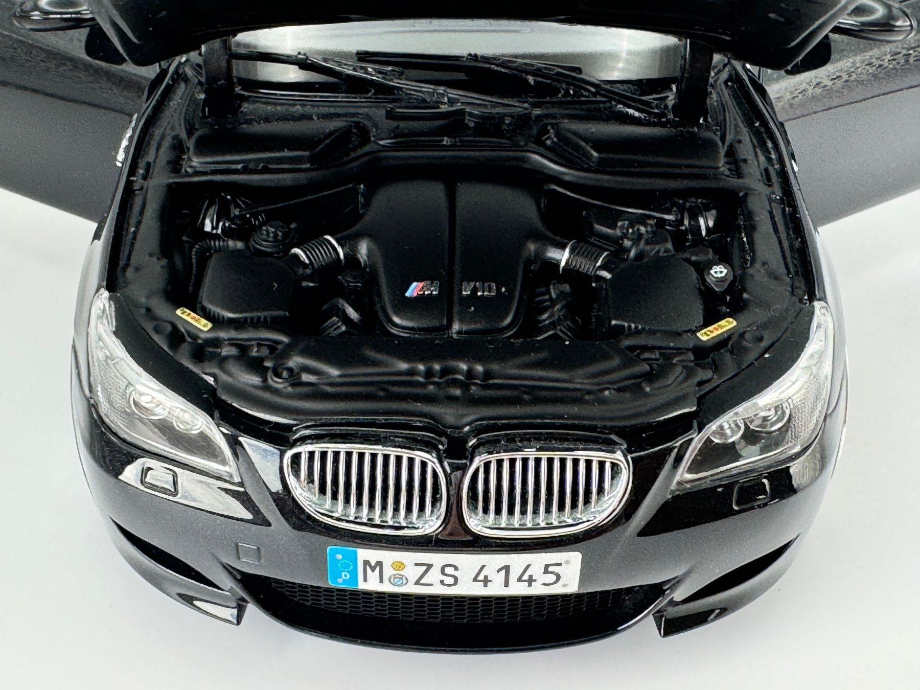 Kyosho Voitures modèles: 1:18 Kyosho BMW M5 E60 BBS Tuning – D'occasion à Baar par  6