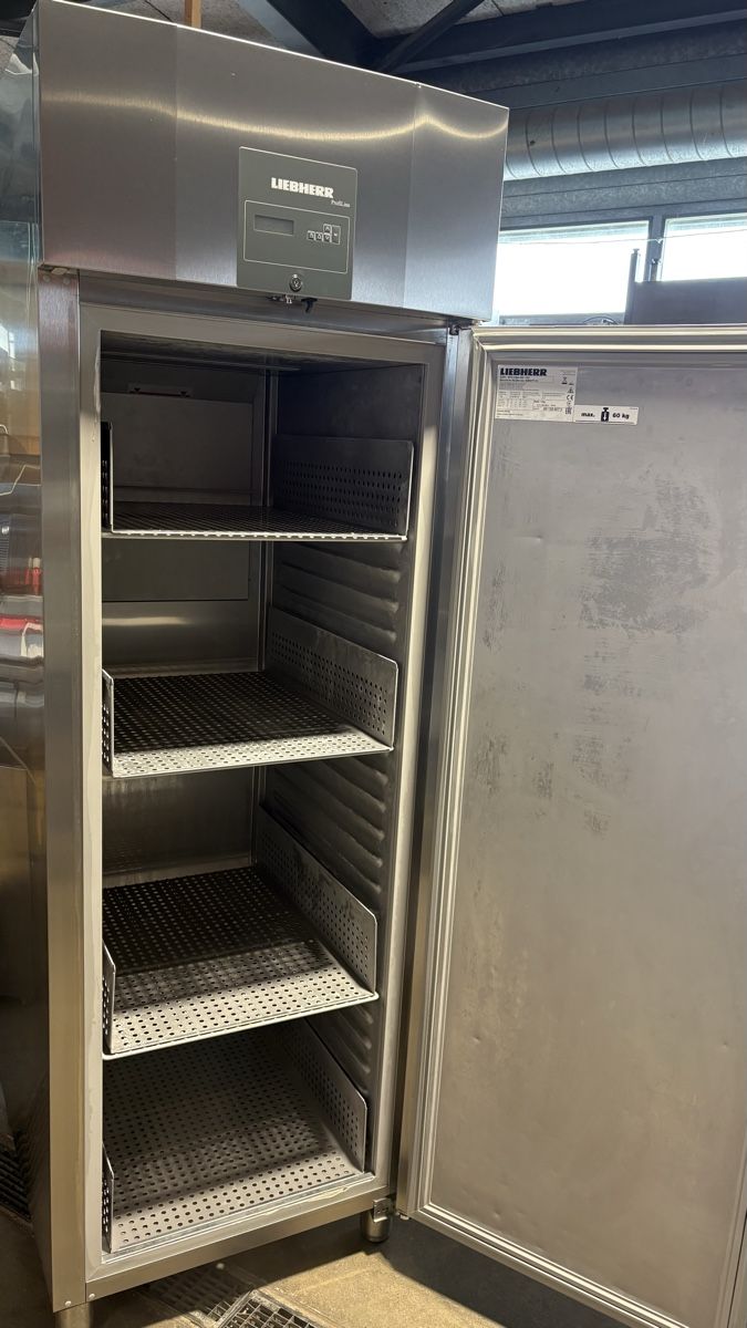 Congelatori: Liebherr Tiefkühlschrank – Usato da Wohlen AG venduto da Moh80 6