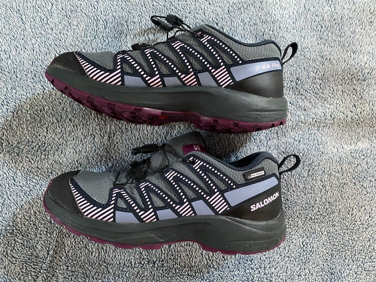 Salomon Chaussures filles: Salomon Kinderschuhe – D'occasion à Urnäsch par Triwal 1