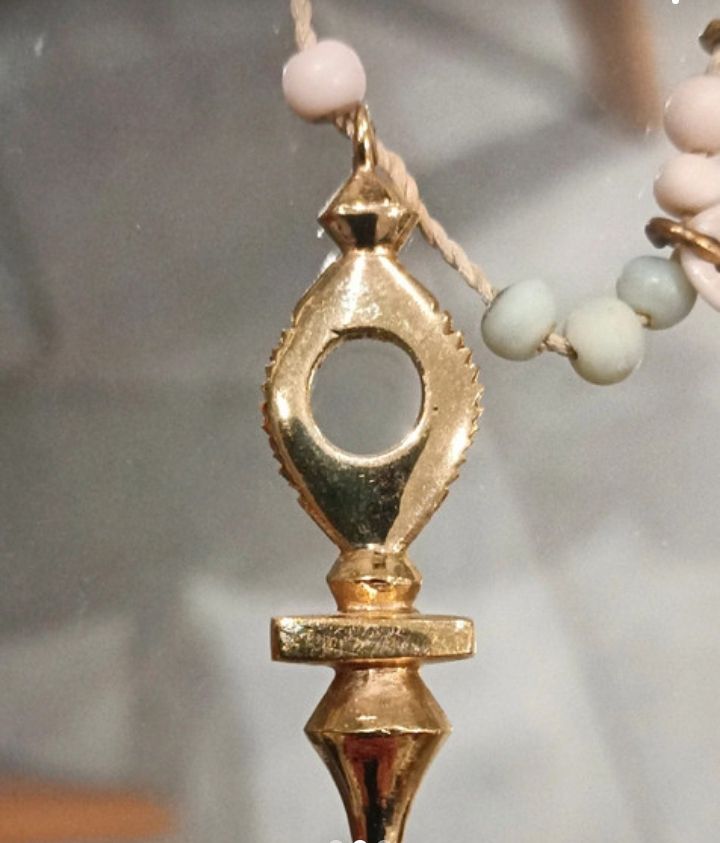 Catenine: Collier artisanat nigérien avec gris-gris doré à l'or fin – Nuovo (secondo la descrizione) da Môtiers NE venduto da ldu_6htd 2