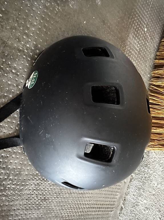 Caschi: Casque vélo S – Usato da Lausanne venduto da sborenov 2