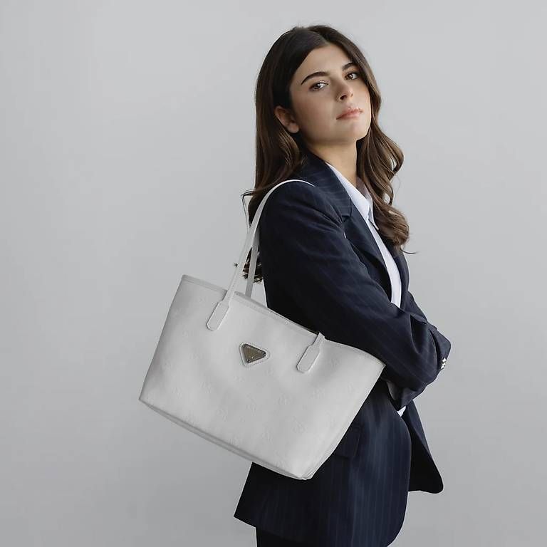 Maison Mollerus Borse da donna: Maison Mollerus - Genf Shopper – Usato da Rorschach venduto da myrecklessl0ve 1