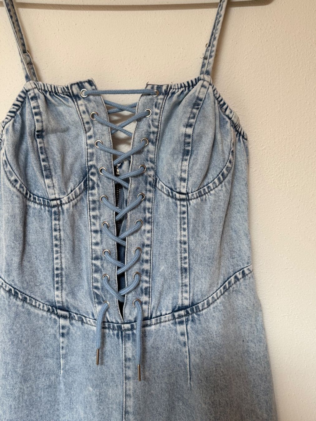 Shein Tute: Jeans Jumpsuit mit Träger – Nuovo e nell'imballaggio originale da Sigriswil venduto da ck56 2