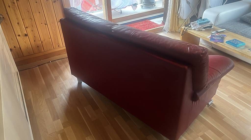 Divani: Ledersofa/Echtleder Rot – Usato da Schiers venduto da Valzeina 4