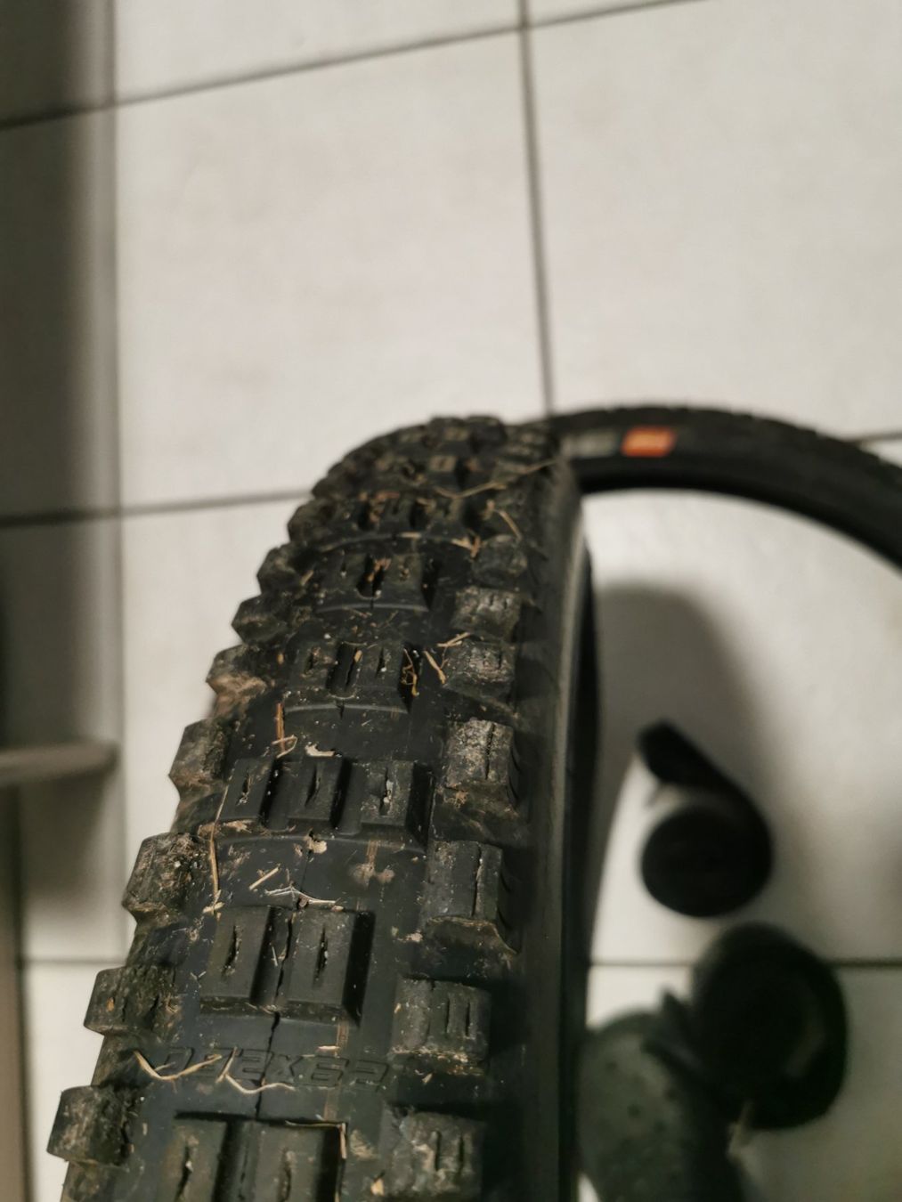 Schwalbe Pneumatici & Ruote complete: Schwalbe Eddy Curent 29x2.6 – Usato da Jenaz venduto da heromir 1