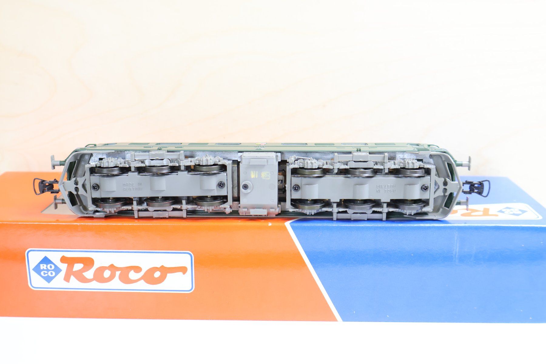Roco Modellini di ferrovie: ROCO SBB Ae 6/6 E-Lok "Genf" 43696 - Top Modell H0 – Usato da Winterthur venduto da Monstera 7