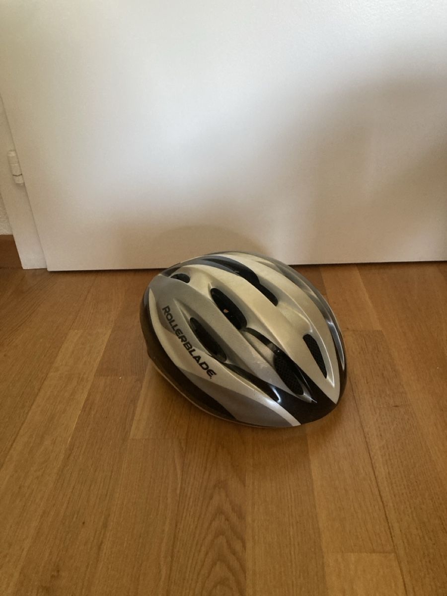 Caschi: Casque de vélo – Usato da Biel/Bienne venduto da nie_8j7g 1