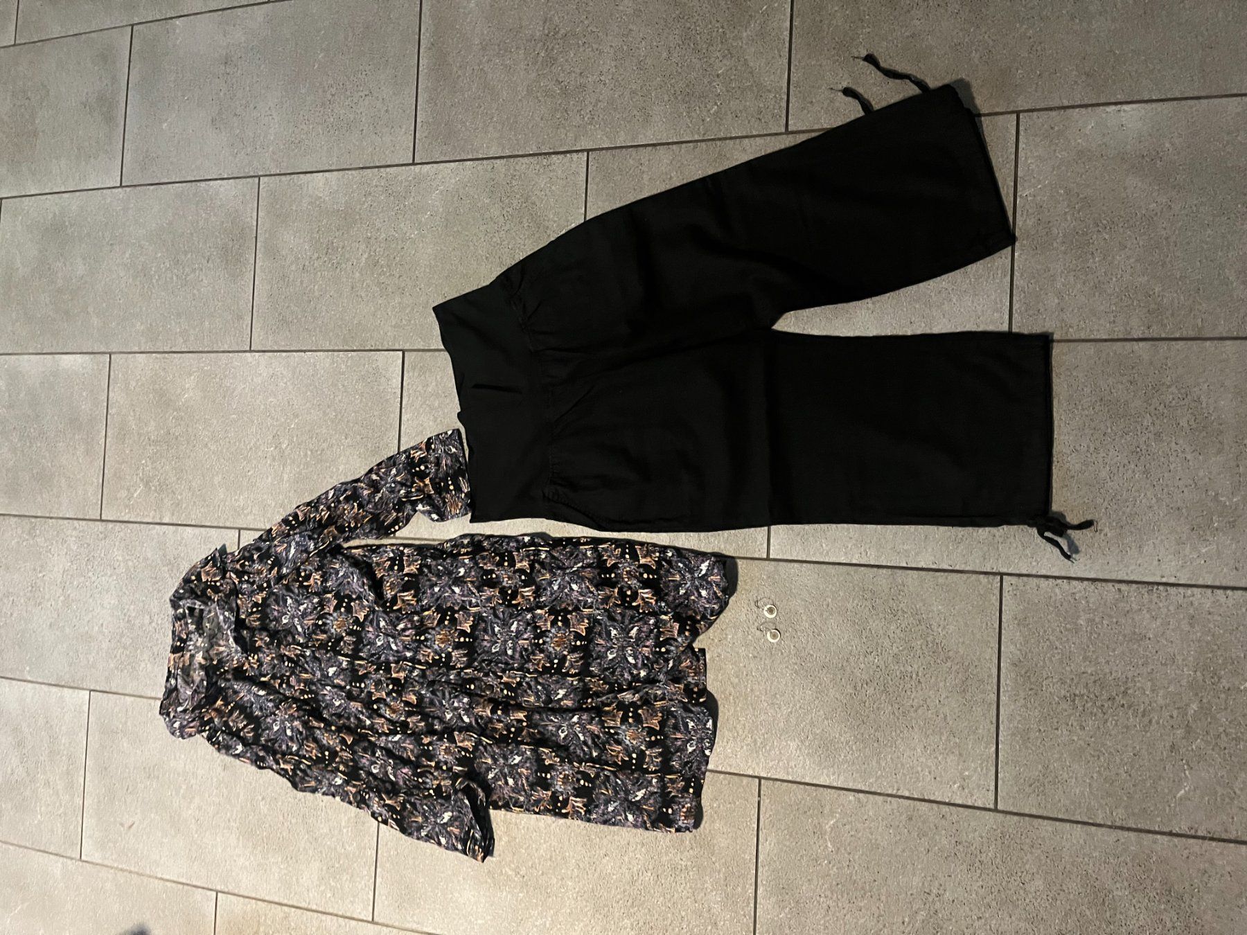 Pantalons: Schönes Set – D'occasion à Solothurn par Floefi