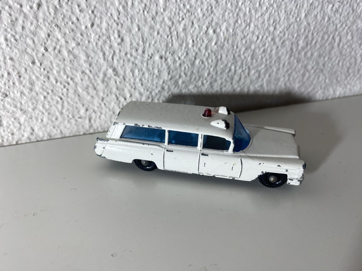 Lesney Modellautos: Lesney ambulance cadillac – Gebraucht aus Winterthur von ben_9vxx