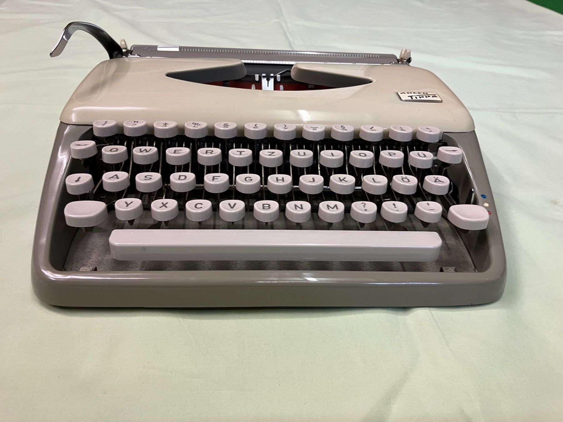 Adler Macchine da scrivere: ADLER TIPPA SCHREIBMASCHINE – Usato da Hombrechtikon venduto da rennurb5 3