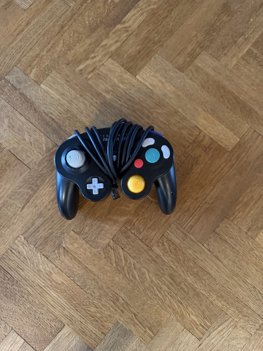 Nintendo Controller: Nintendo GameCube Controller – Schwarz, mit Kabel – Gebraucht aus Röthenbach i. E. von role03 1