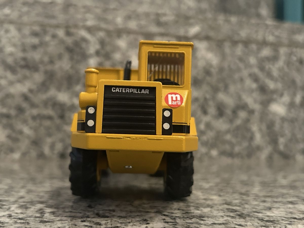Conrad Kit di modellismo & Modellini statici:  Cat D 400 Dumper, 1:50 , Conrad – Usato da Horw venduto da Tigercat635 1