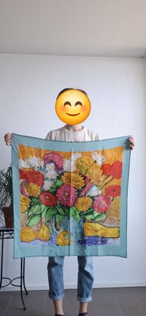 Tuch 100% Seide Blumenmotiv