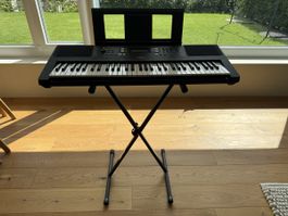 Yamaha PSR-E373 Keyboard mit Ständer, guter Zustand