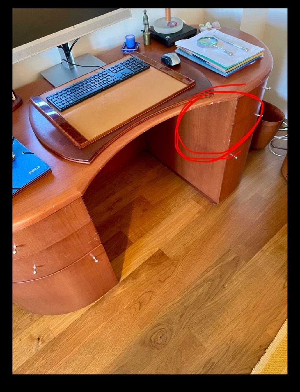 Scrivanie: Bureau - 3 Commodes -Table - Merisier -Milano1995-Sur Mesure – Usato da Corseaux venduto da Cobea 5