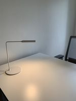 Lumina FLO LED Tischleuchte, weiss, Top Zustand!