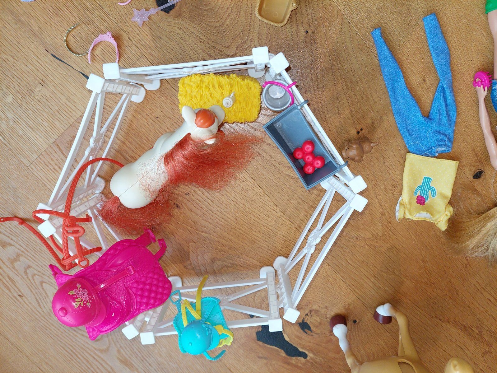 Giocattoli: Barbie Set mit Pferden – Usato da Bözberg venduto da Zimt104 2
