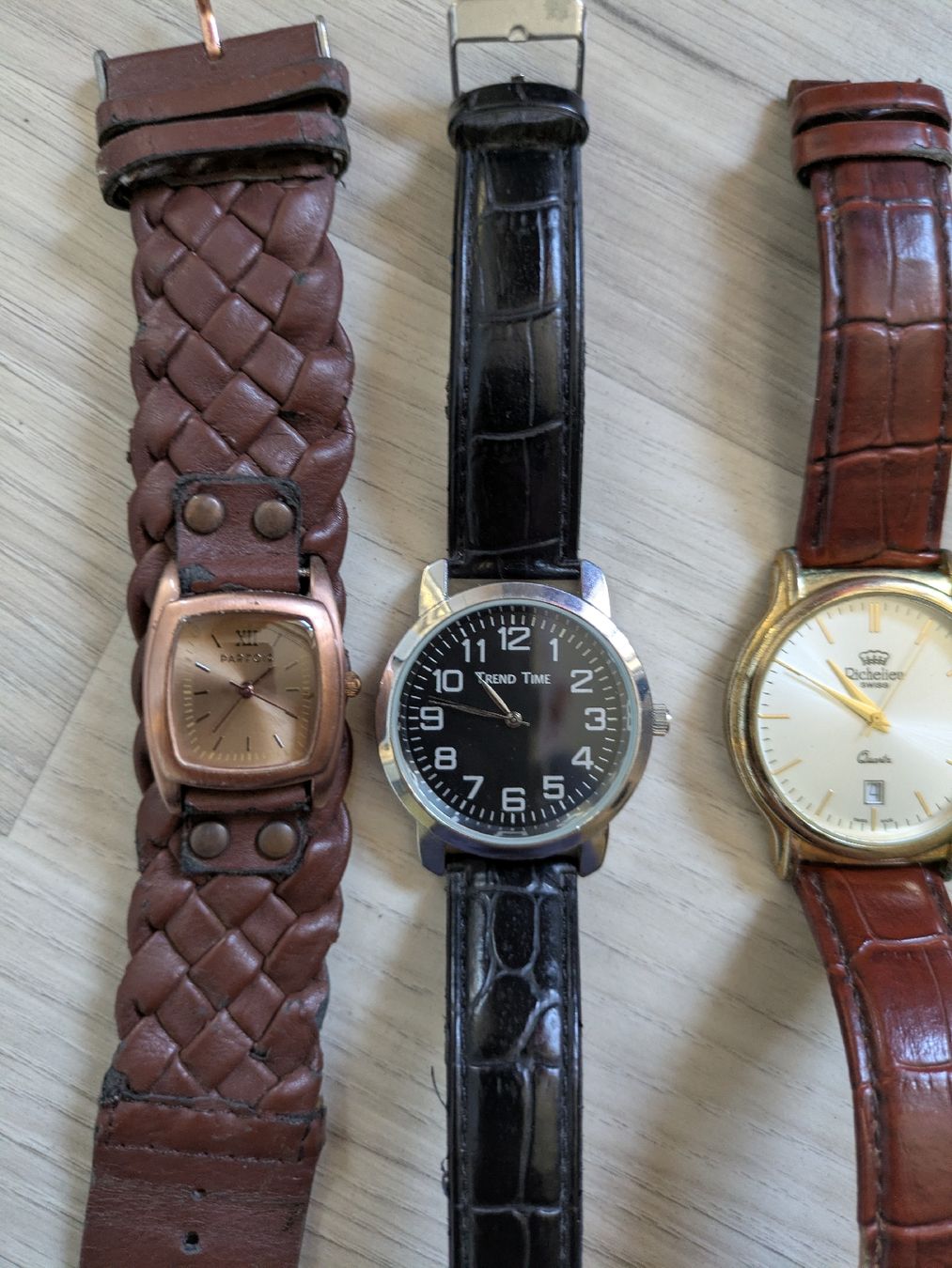 Swiss Montres: Lot de montres  – Défectueux à Châtonnaye par Enjie 8