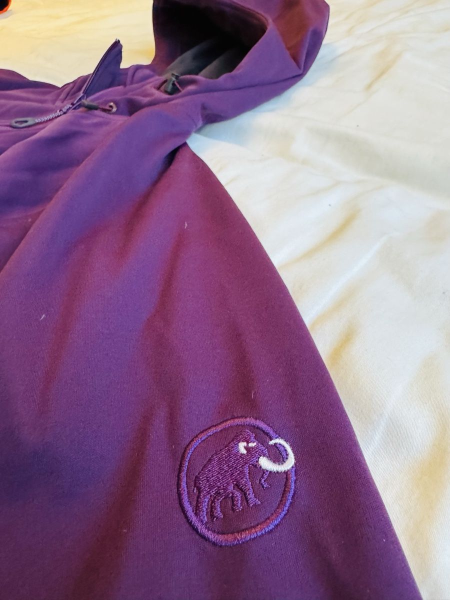 Mammut Vestes: Veste softshell Mammut violette, taille S, parfait état! – D'occasion à Crans VS par Freeskier 1